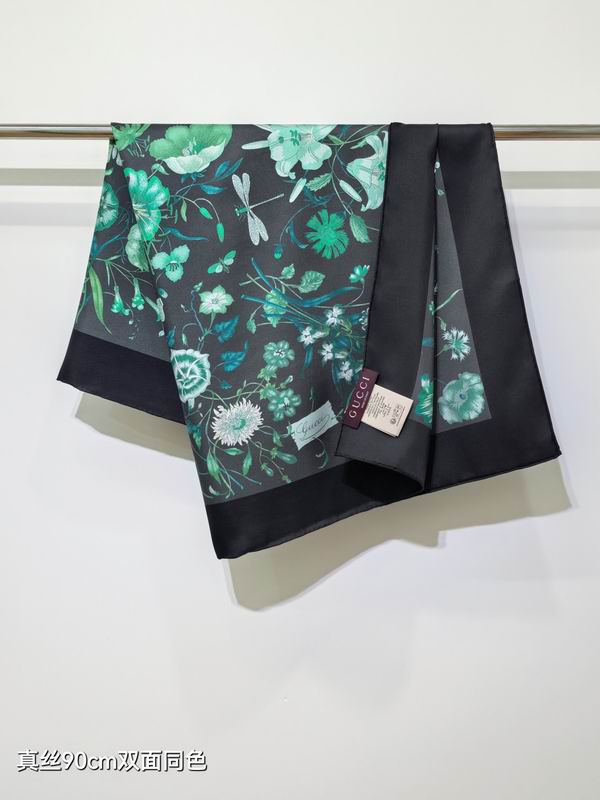 Gucci silk scarf 90X90cm E052525